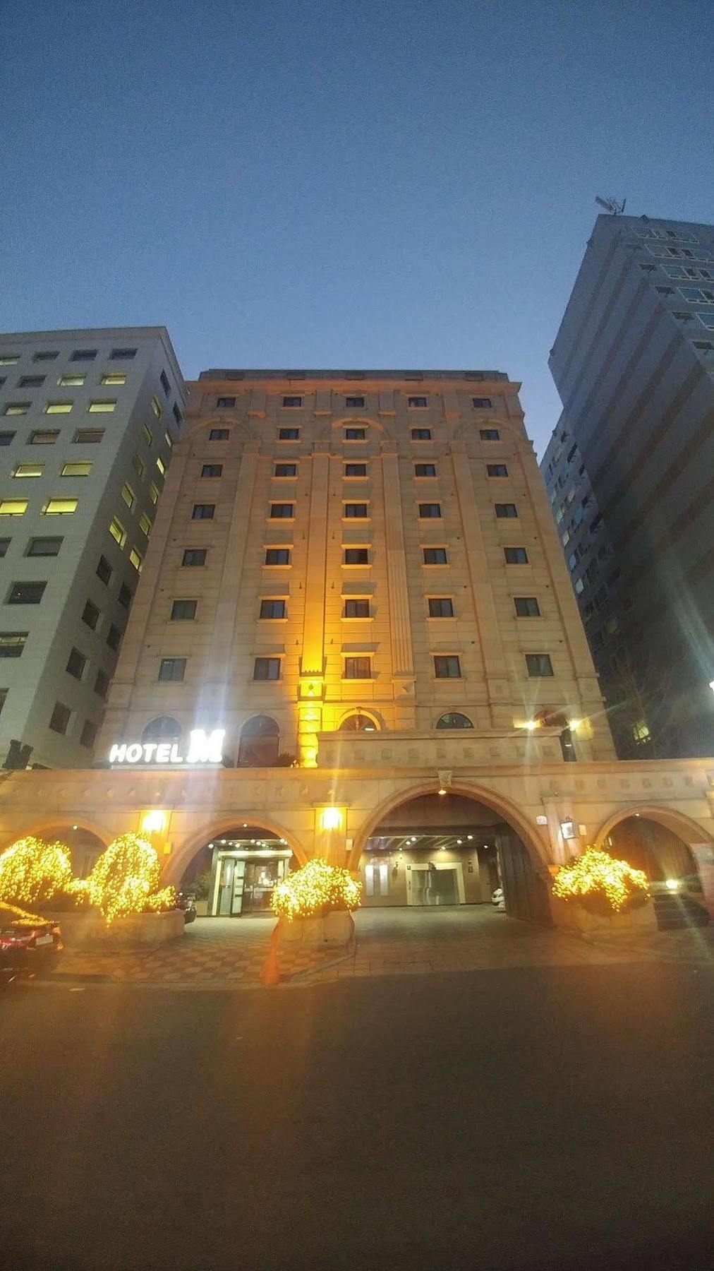 M Hotel Сеул Экстерьер фото